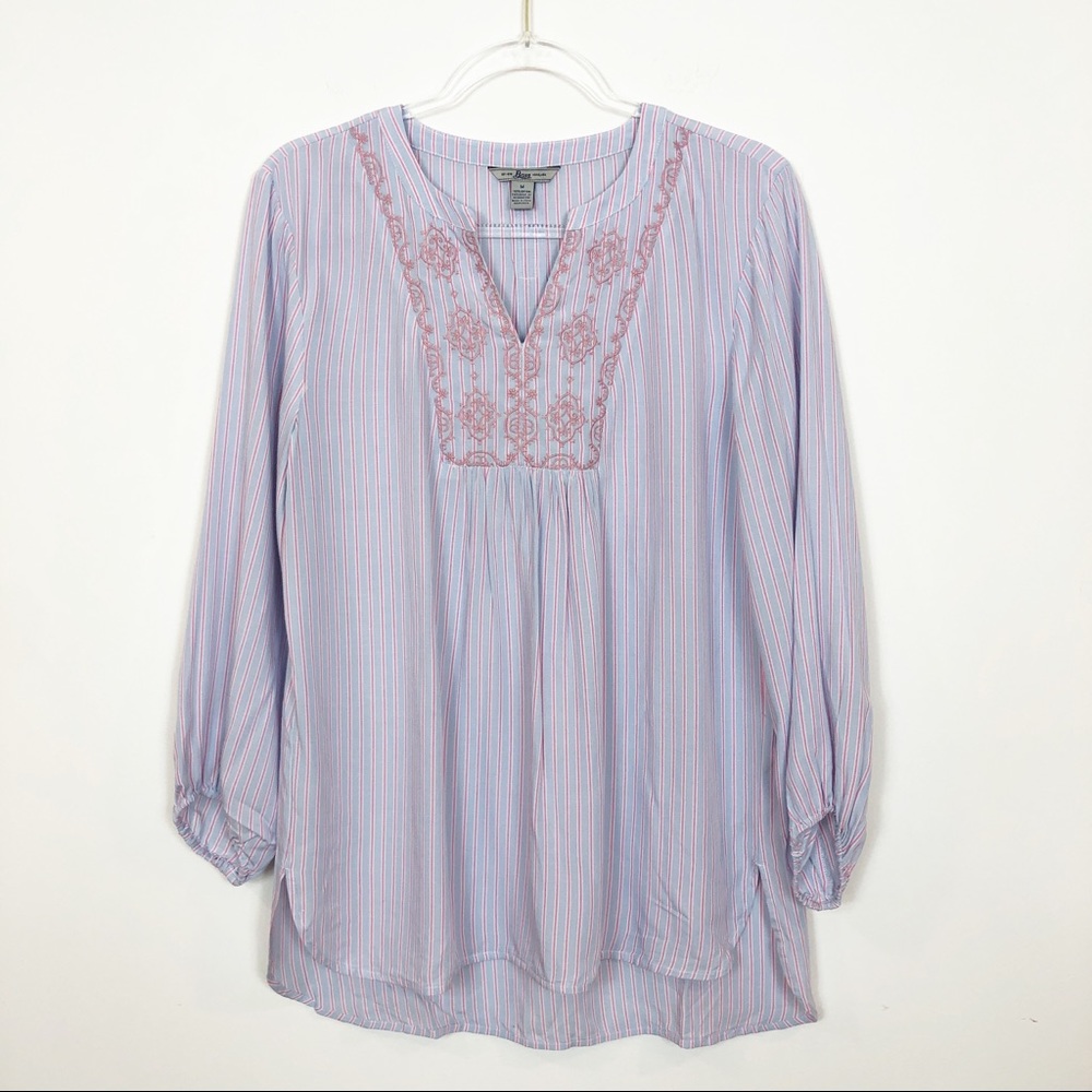 Bass • Lightweight Flowy Embroidered Tunic • M